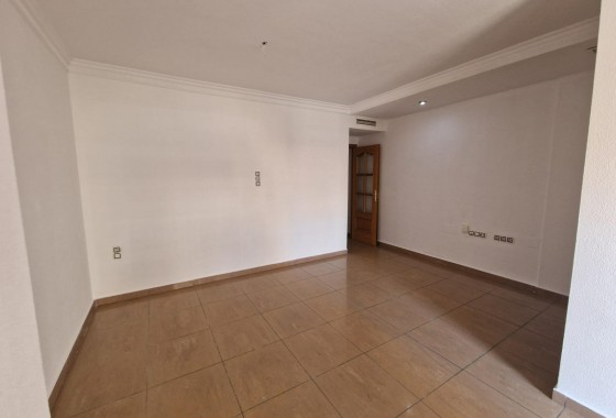 Segunda Mano - Apartamento - Torrevieja - Paseo maritimo
