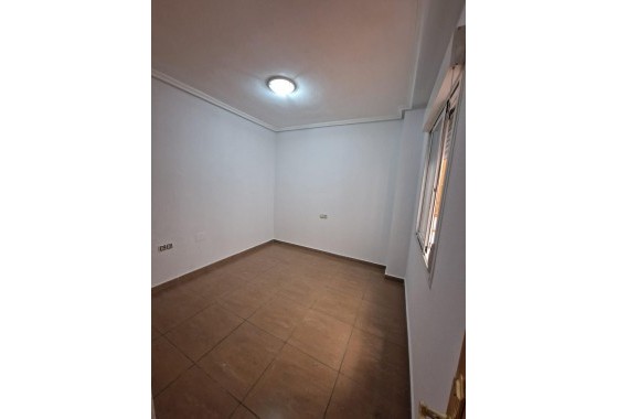 Segunda Mano - Apartamento - Torrevieja - Paseo maritimo