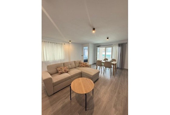 Segunda Mano - Apartamento - Torrevieja - Estacion de autobuses