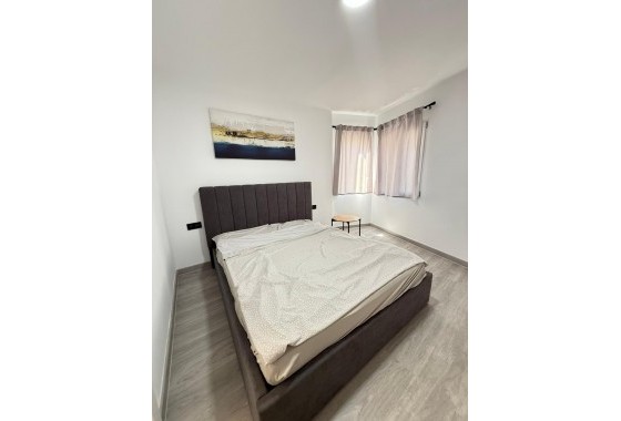 Segunda Mano - Apartamento - Torrevieja - Estacion de autobuses