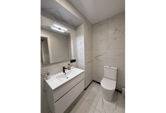 Segunda Mano - Apartamento - Torrevieja - Estacion de autobuses