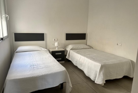 Segunda Mano - Bungalow - Torrevieja - Aguas nuevas 1