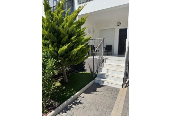 Segunda Mano - Bungalow - Torrevieja - Aguas nuevas 1