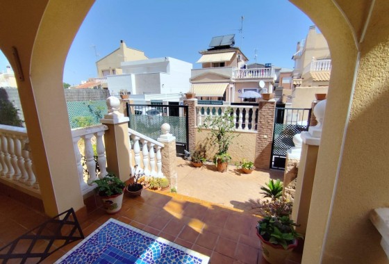 Revente - Villa - Torrevieja - Aguas nuevas 1