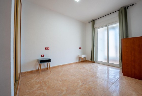 Segunda Mano - Apartamento - Torrevieja - Aguas nuevas 1