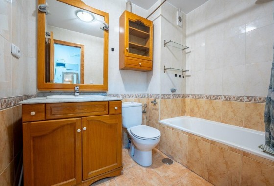 Segunda Mano - Apartamento - Torrevieja - Aguas nuevas 1