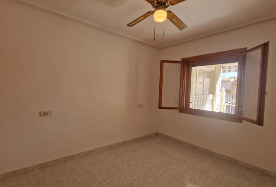 Segunda Mano - Adosado - Torrevieja - La siesta