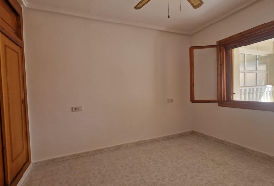 Segunda Mano - Adosado - Torrevieja - La siesta