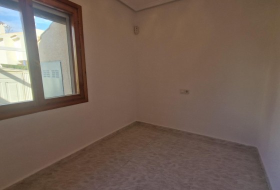 Segunda Mano - Adosado - Torrevieja - La siesta