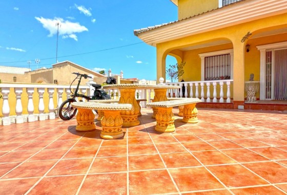 Revente - Villa - Torrevieja - Los Balcones - Los Altos del Edén