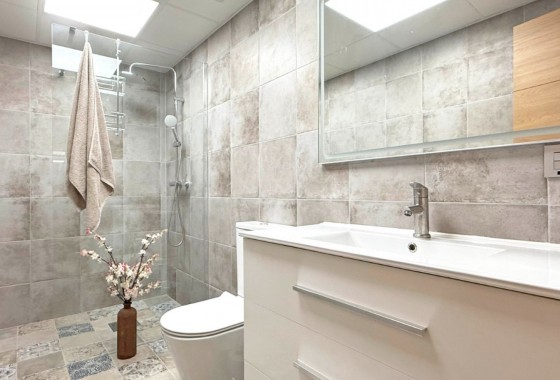 Segunda Mano - Local - Torrevieja