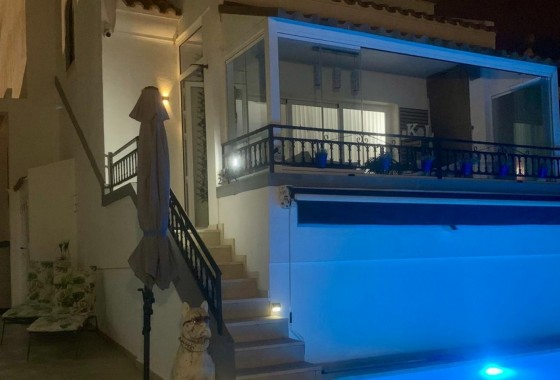 Revente - Villa - Orihuela Costa - Villamartín