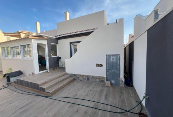 Revente - Villa - Torrevieja - Aguas nuevas 1