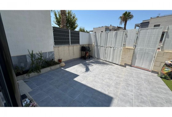 Revente - Villa - Torrevieja - Aguas nuevas 1