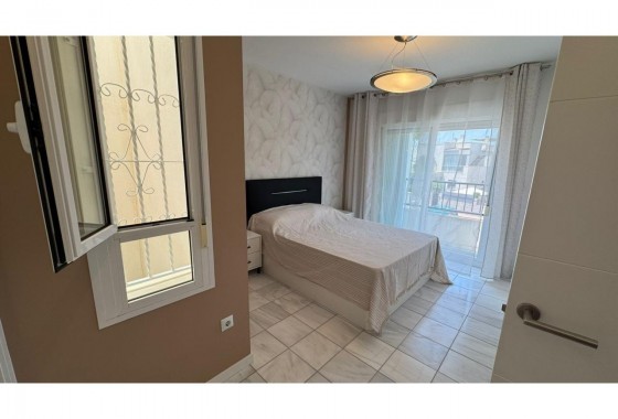 Revente - Villa - Torrevieja - Aguas nuevas 1