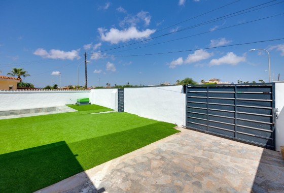 Segunda Mano - Chalet - Torrevieja - El limonar