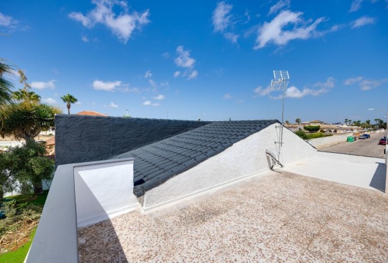 Segunda Mano - Chalet - Torrevieja - El limonar