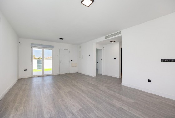 Segunda Mano - Chalet - Torrevieja - El limonar