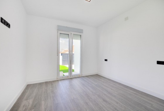 Segunda Mano - Chalet - Torrevieja - El limonar