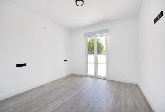 Segunda Mano - Chalet - Torrevieja - El limonar