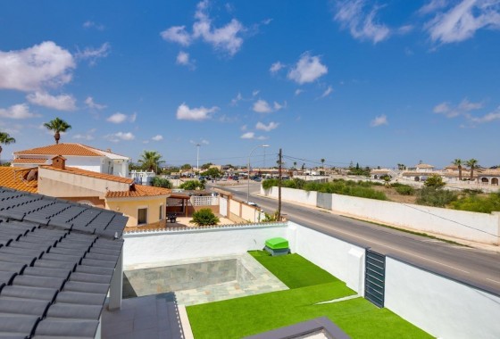 Segunda Mano - Chalet - Torrevieja - El limonar