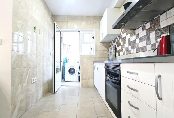 Segunda Mano - Apartamento - Torrevieja - Estacion de autobuses