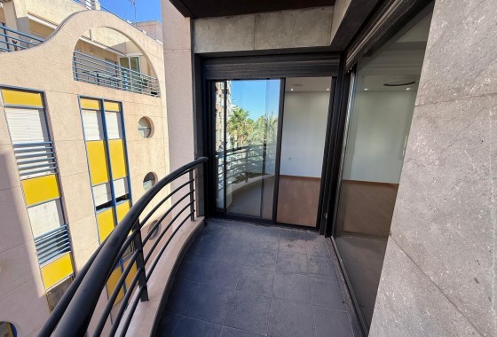 Revente - Appartement - Torrevieja - Puerto Deportivo