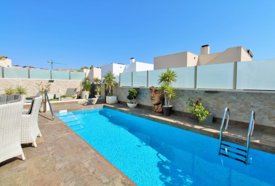 Resale - Detached Villa - Villamartin