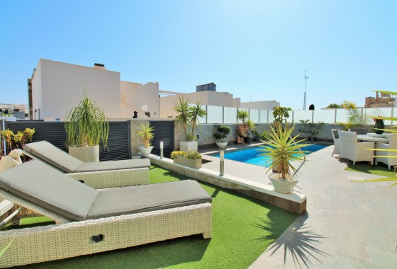 Resale - Detached Villa - Villamartin