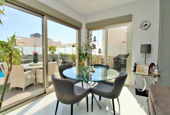 Resale - Detached Villa - Villamartin