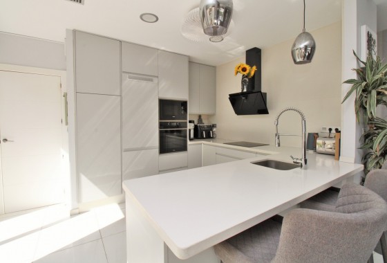 Resale - Detached Villa - Villamartin