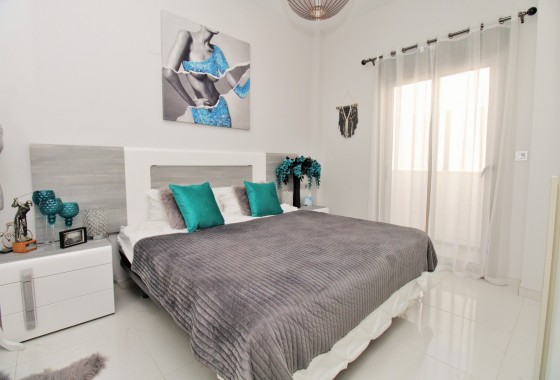 Resale - Detached Villa - Villamartin