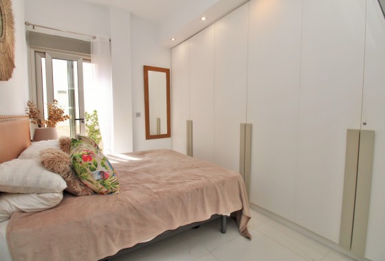 Resale - Detached Villa - Villamartin