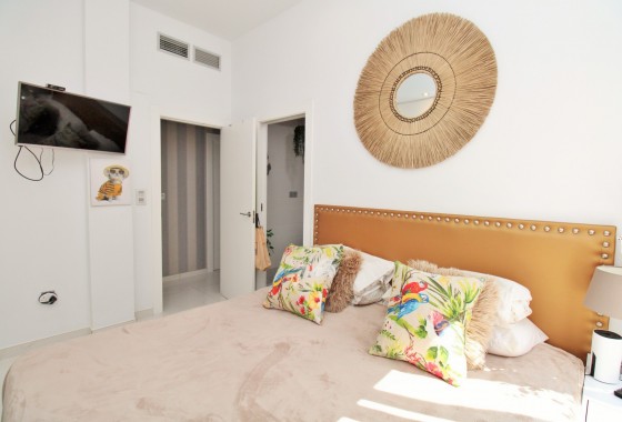 Resale - Detached Villa - Villamartin