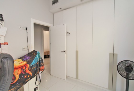 Resale - Detached Villa - Villamartin