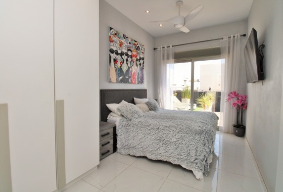 Resale - Detached Villa - Villamartin