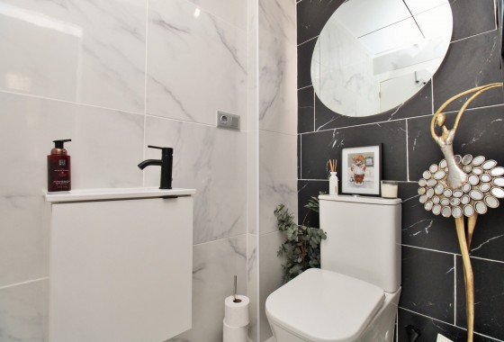 Resale - Detached Villa - Villamartin