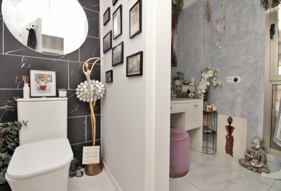 Resale - Detached Villa - Villamartin