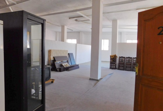 Segunda Mano - Local - San Miguel de Salinas