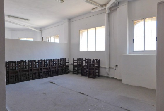 Segunda Mano - Local - San Miguel de Salinas