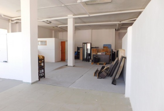 Segunda Mano - Local - San Miguel de Salinas