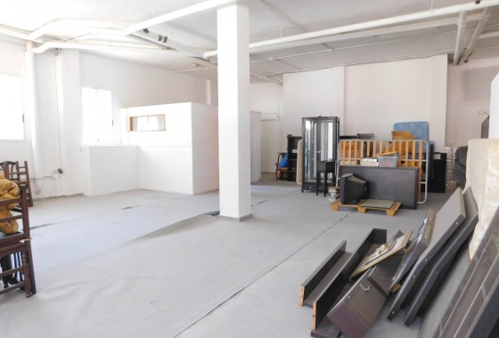 Segunda Mano - Local - San Miguel de Salinas