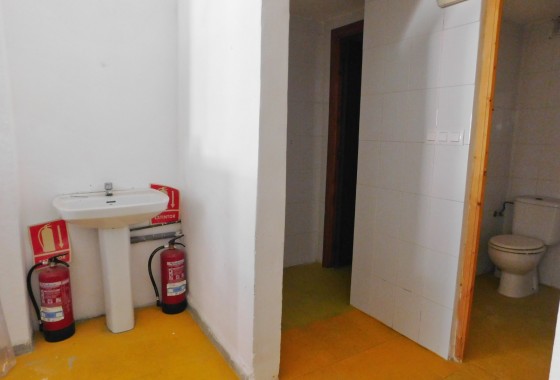 Segunda Mano - Local - San Miguel de Salinas