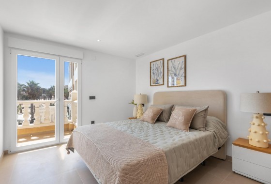 Resale - Apartment - Torrevieja - La Mata pueblo