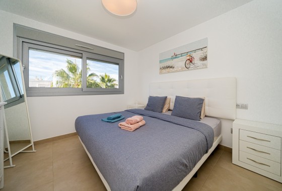 Resale - Apartment - Vistabella Golf