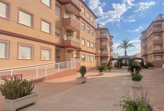 Resale - Apartment - Algorfa