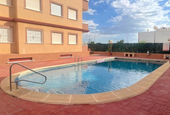 Resale - Apartment - Algorfa