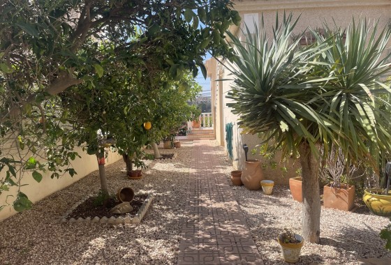 Resale - Detached Villa - Algorfa