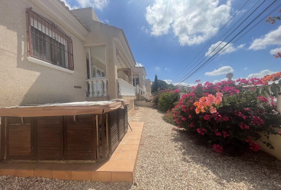 Resale - Detached Villa - Algorfa