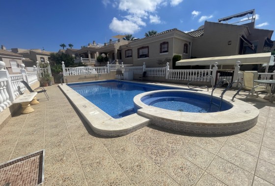 Resale - Detached Villa - Algorfa